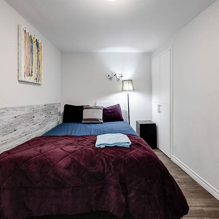 Bright Parkdale Court - Little Portugal W/ Free Parking Appartement Toronto Buitenkant foto