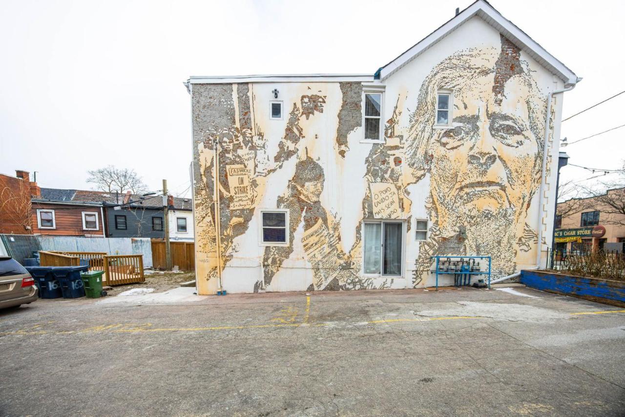 Bright Parkdale Court - Little Portugal W/ Free Parking Appartement Toronto Buitenkant foto
